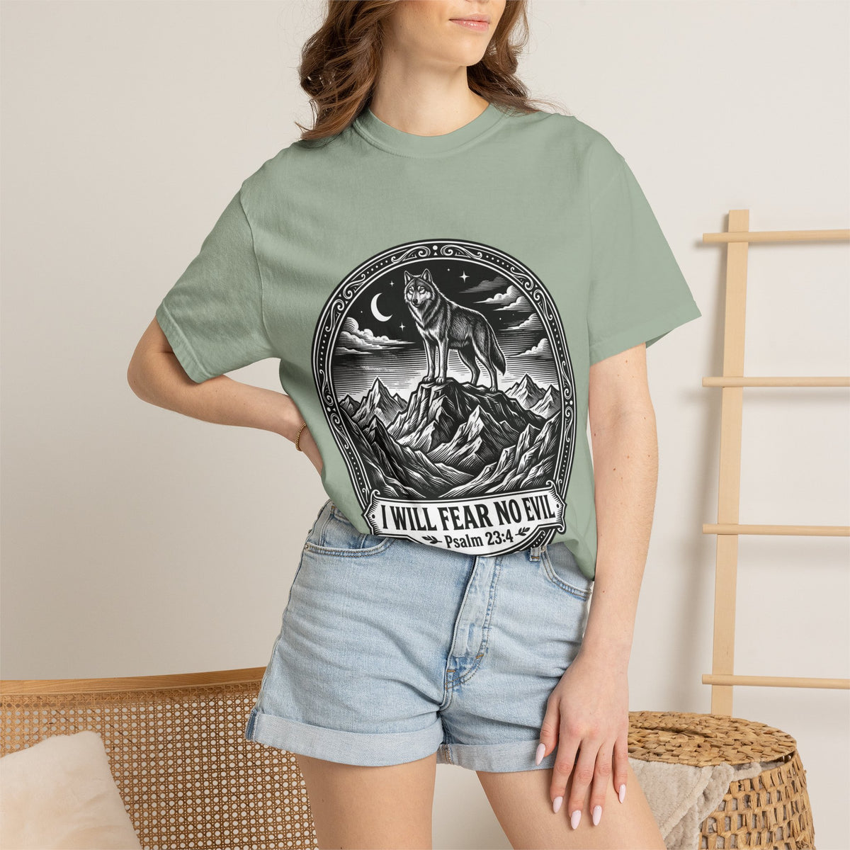 Psalm 23:4 'I Will Fear No Evil' Wolf T-Shirt